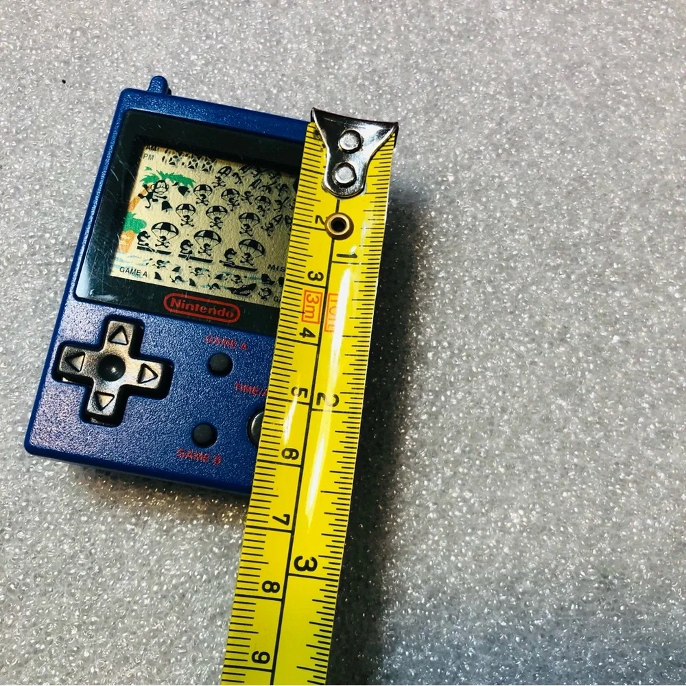 Nintendo Mini Classics Parachute Handheld Keychain Game Working 1998